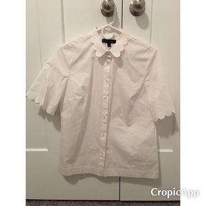 Banana Republic Top. NEVER WORN. Scallop detailing